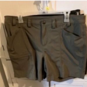 Duluth dry on fly 5” women’s short sz 16